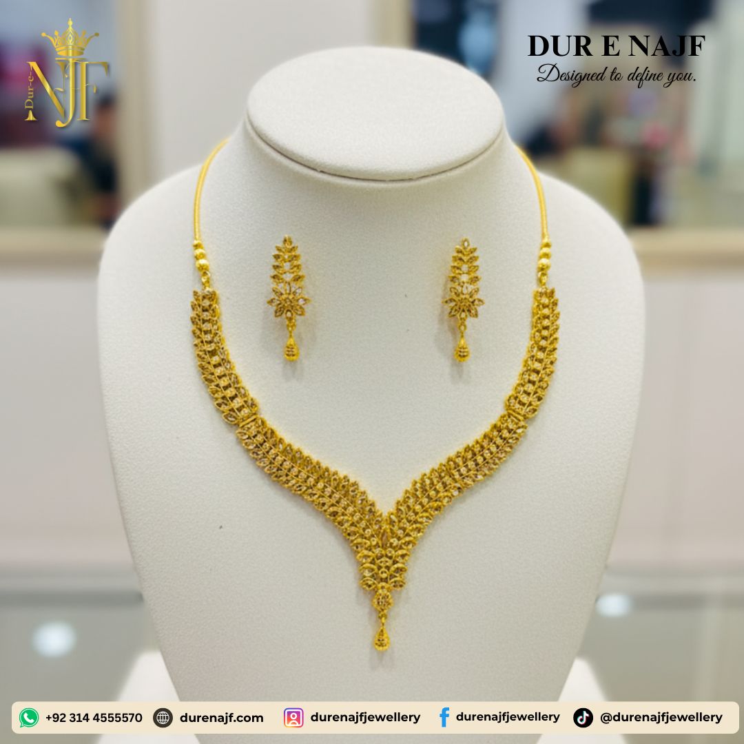 the-regal-shine-golden-silver-touched-necklace-set