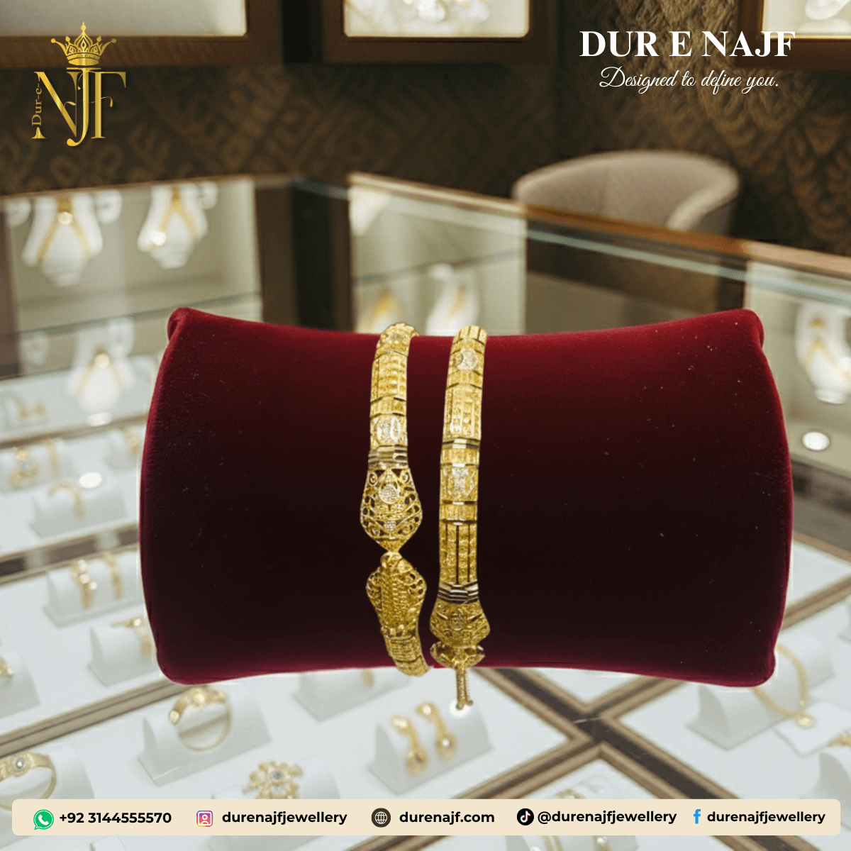 Heavy Work Antique-Style Gold Bangles / Kadas